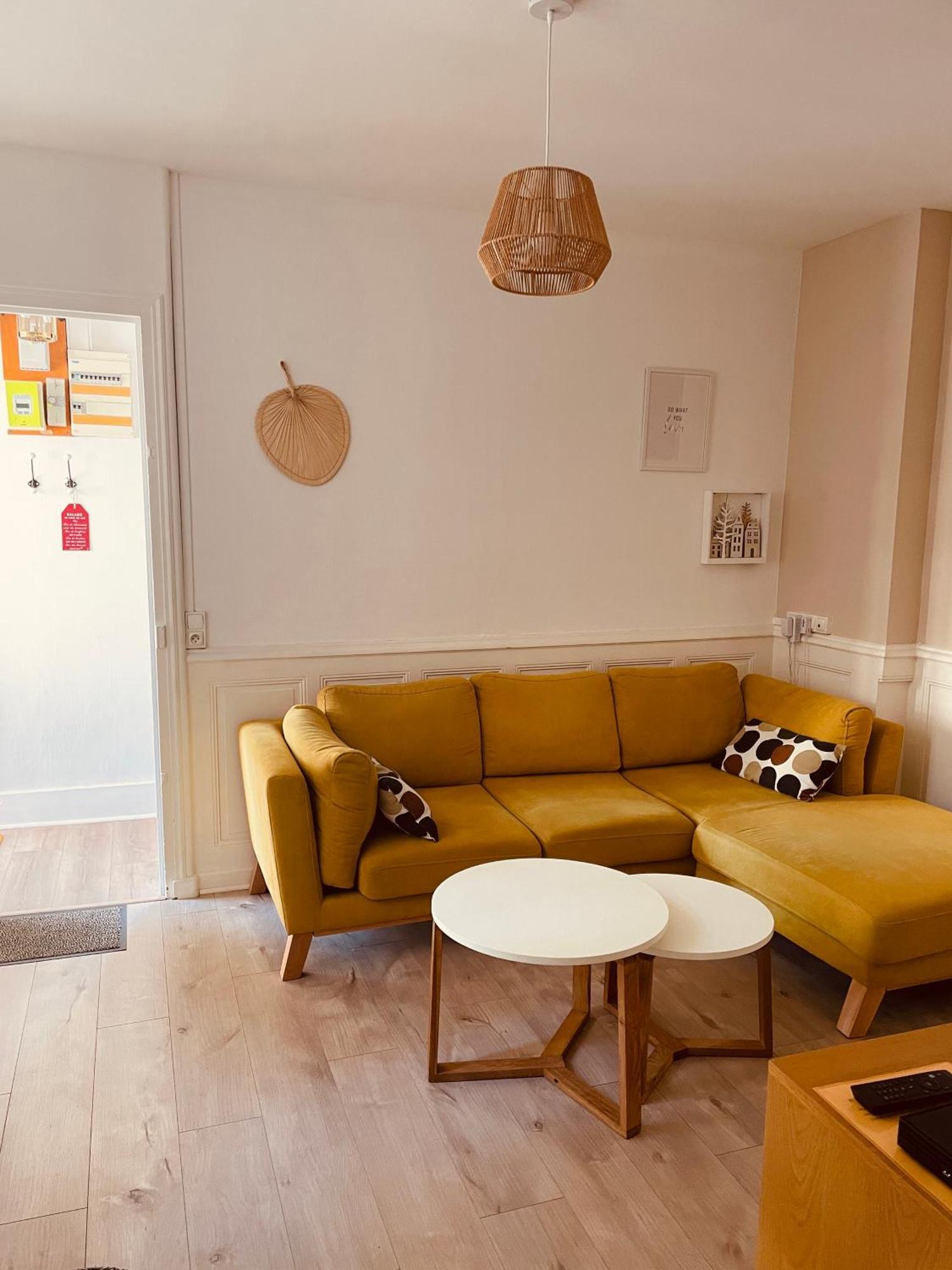 Location La Ferte, Calme Et Proximite Centre Ville Classe 3 Etoiles Lons-le-Saunier Exterior photo